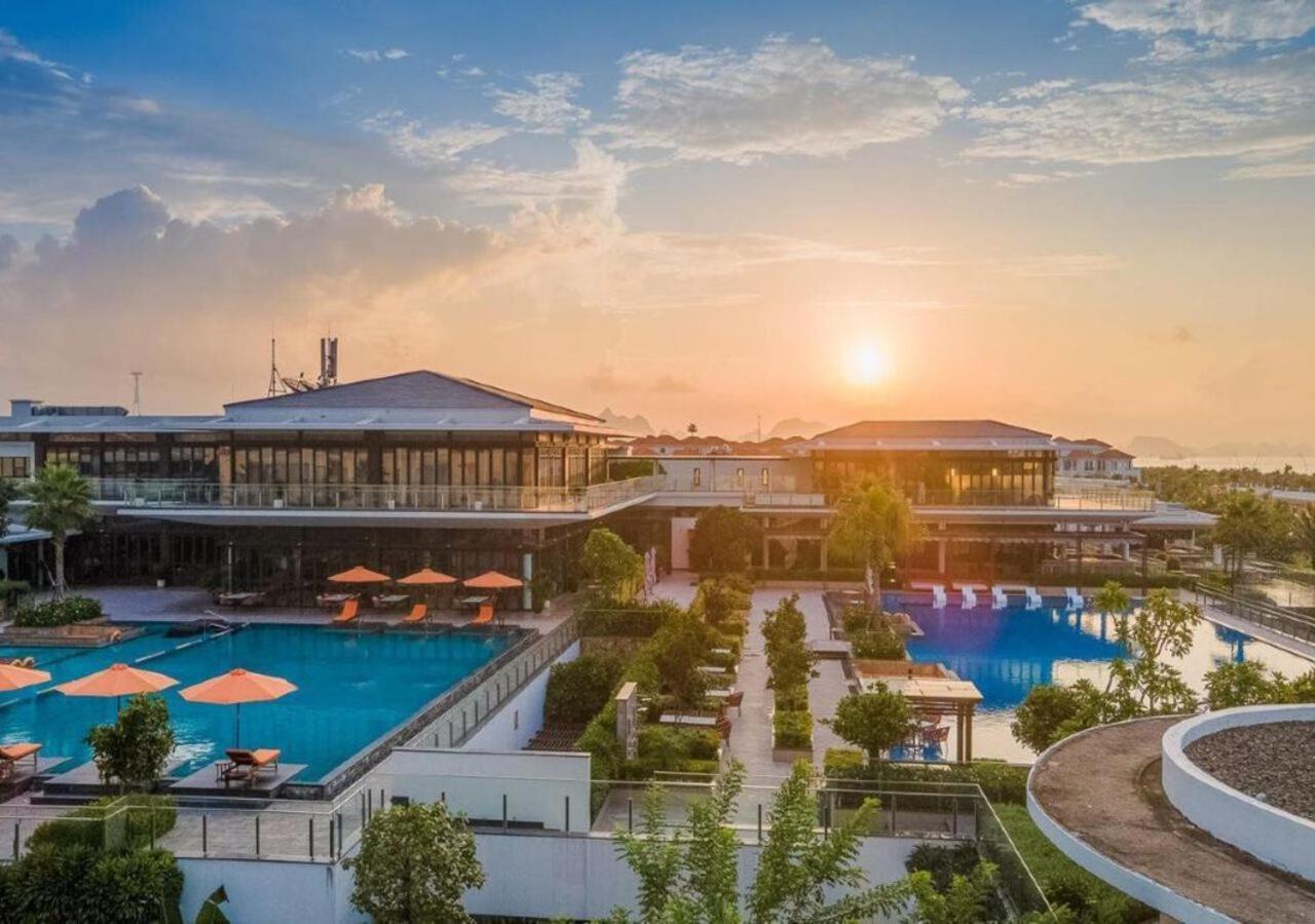 Resort Oakwood Ha Long